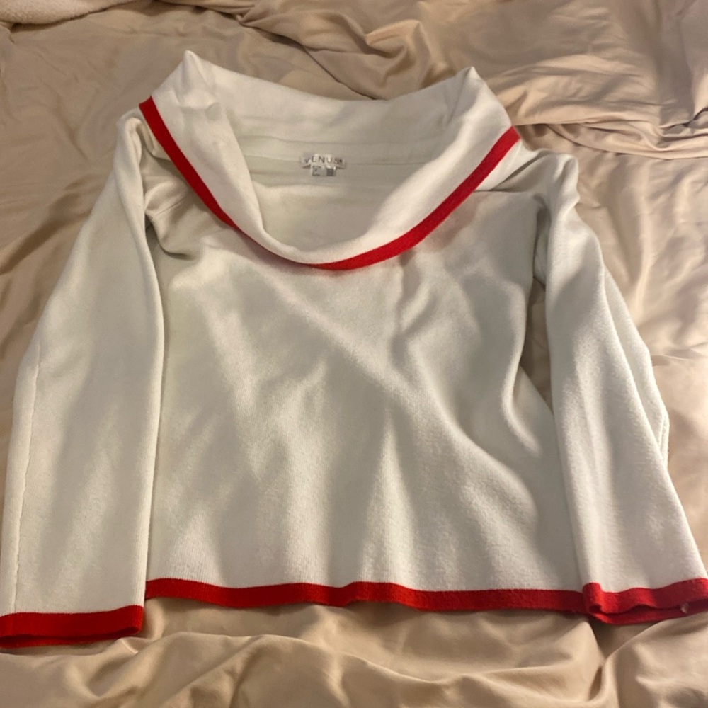 Venus off shoulder sweater Small
